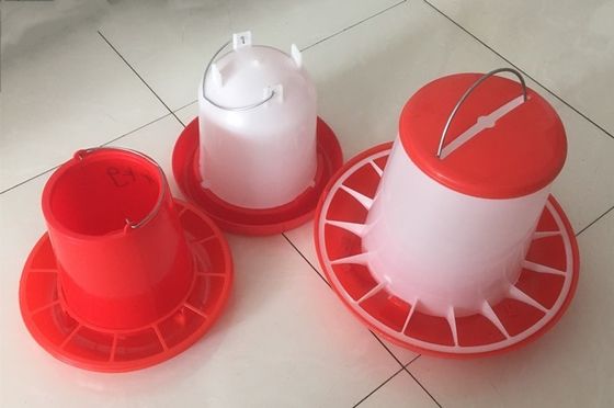 Poultry Farming 1.5kg 4kg Chicken Feeders And Drinkers For Broiler