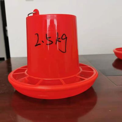 Broiler Farming Plastic Bucket 2.5kg Duck Feeders And Drinkers